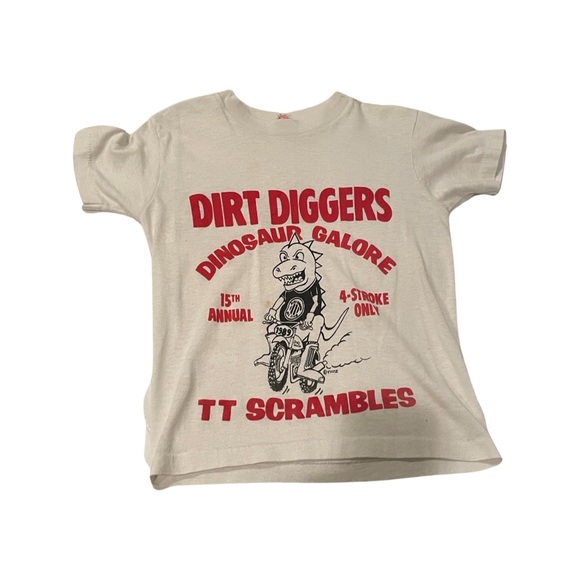 Tops - vintage graphic baby tee 💋